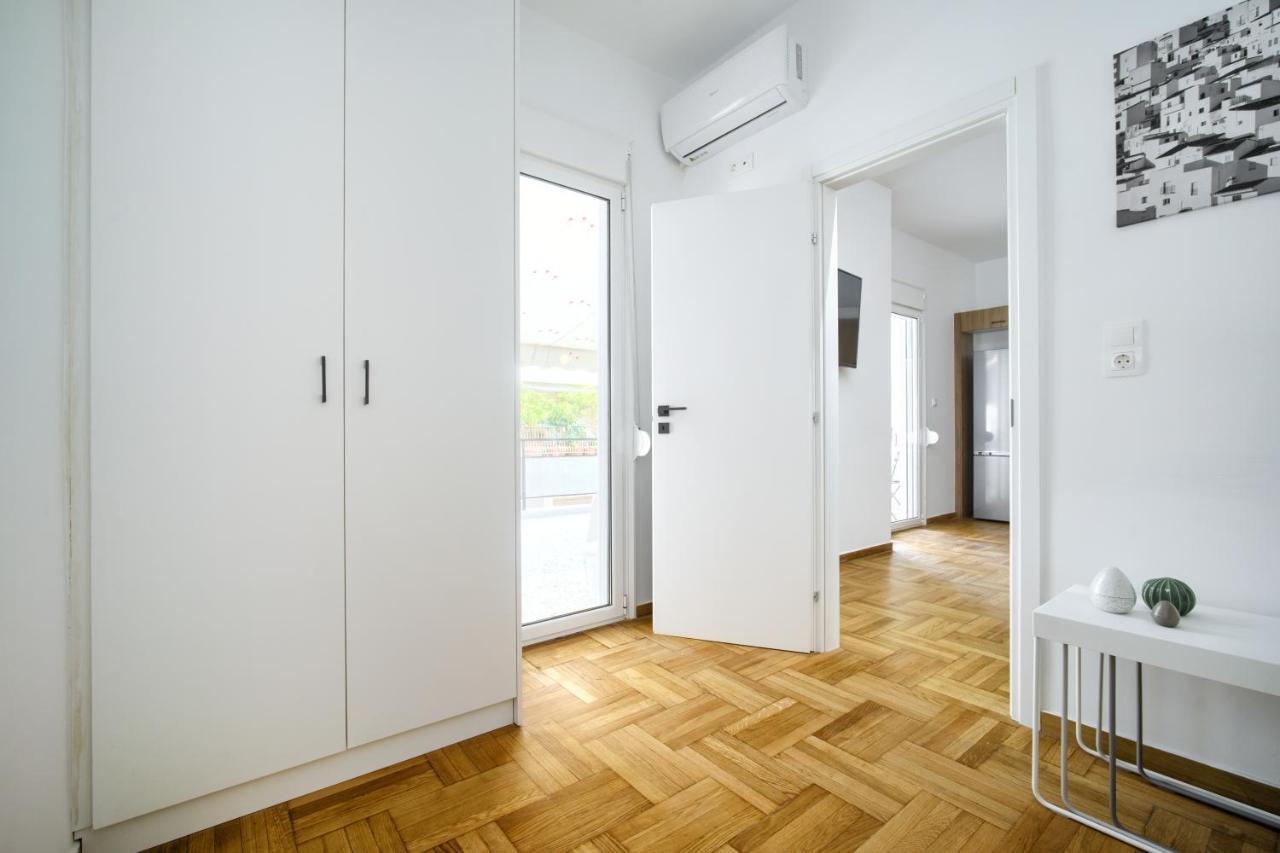 Majestic Flat With Huge Terrace In The Center Athens