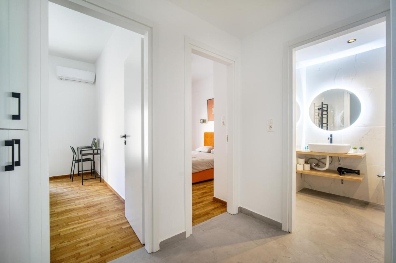 Majestic Flat With Huge Terrace In The Center * Athens