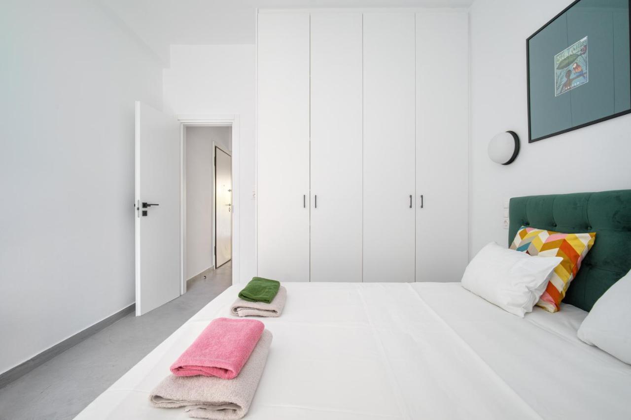 Majestic Flat With Huge Terrace In The Center Афины
